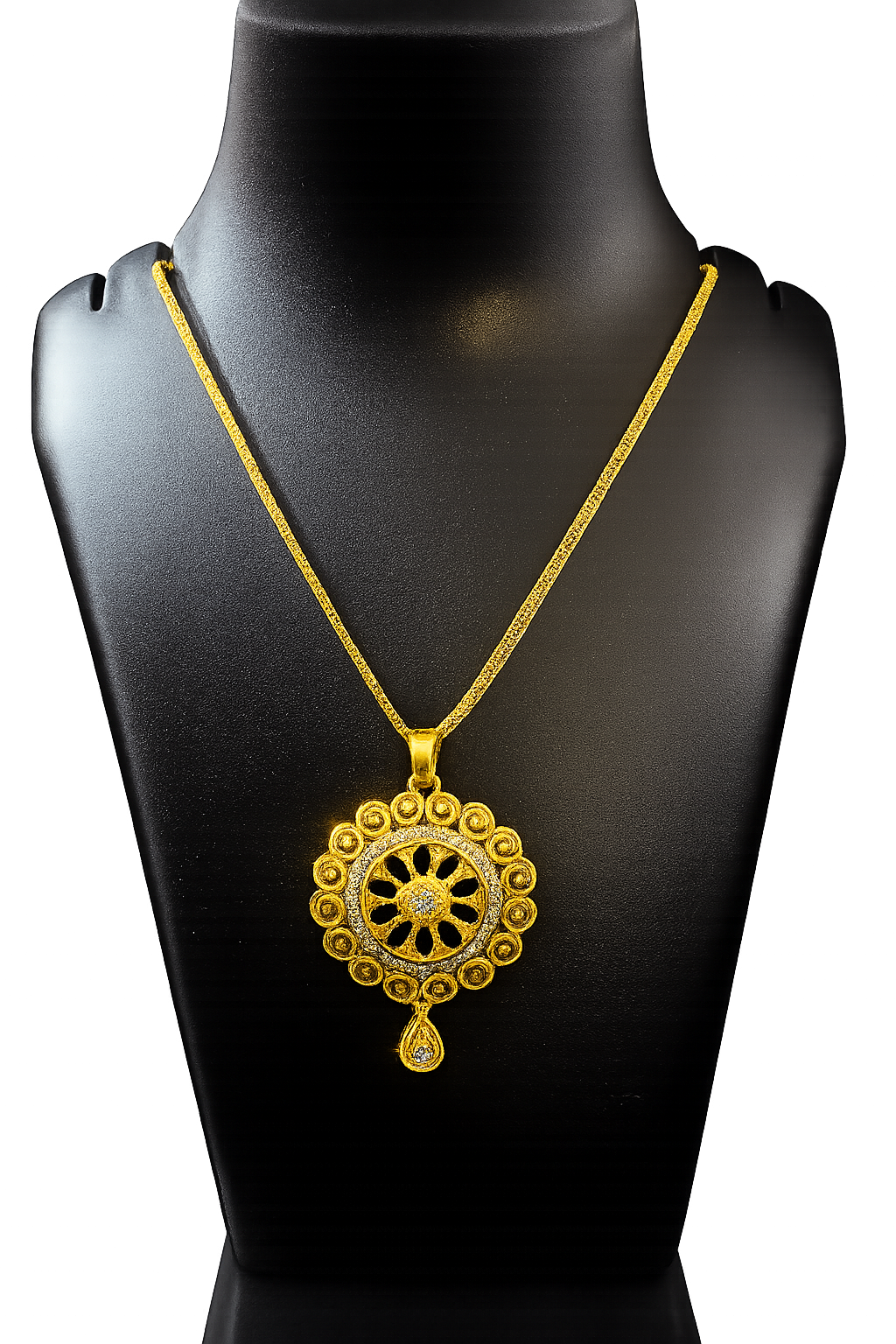 Luxury Ethnic Royal Sunburst Pendant Set