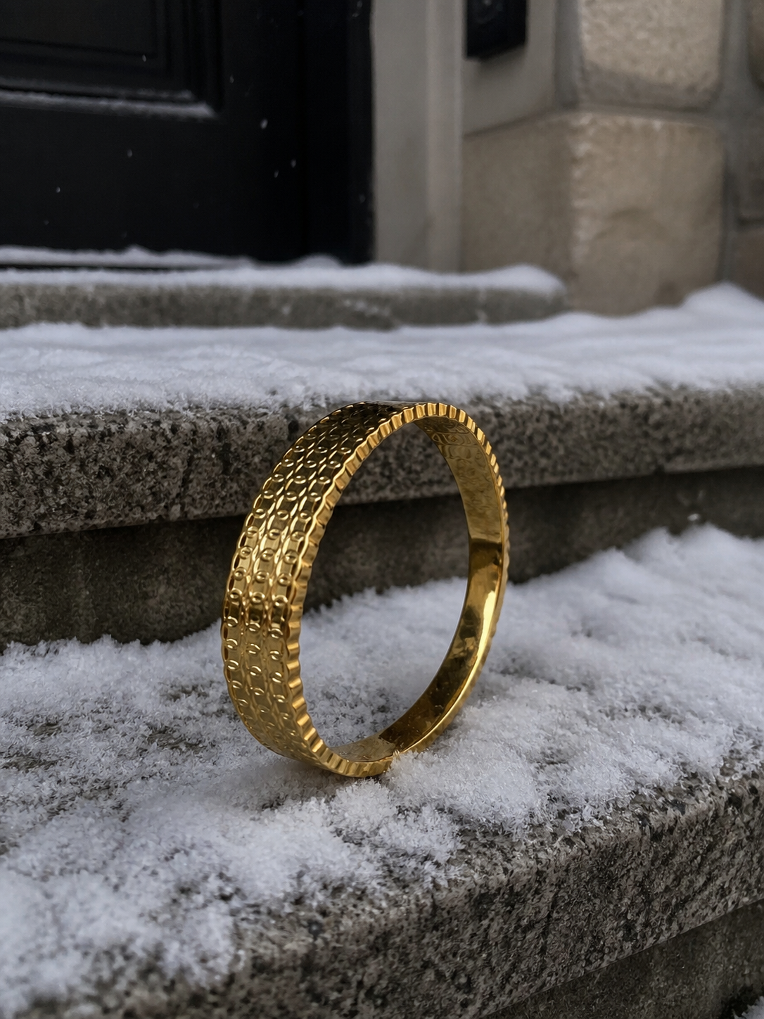 Royal Texture Anti Tarnish Stainless Steel Gold Bangle Bracelet
