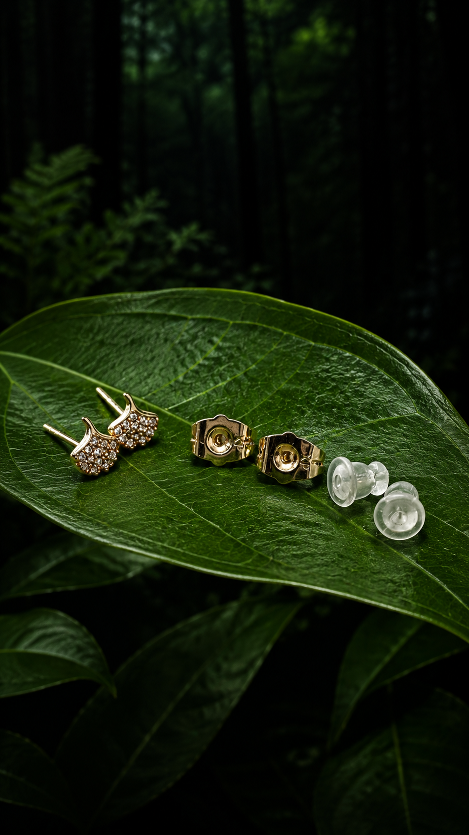 Leaf Pavé AD 316L Anti Tarnish Gold Stud Earrings