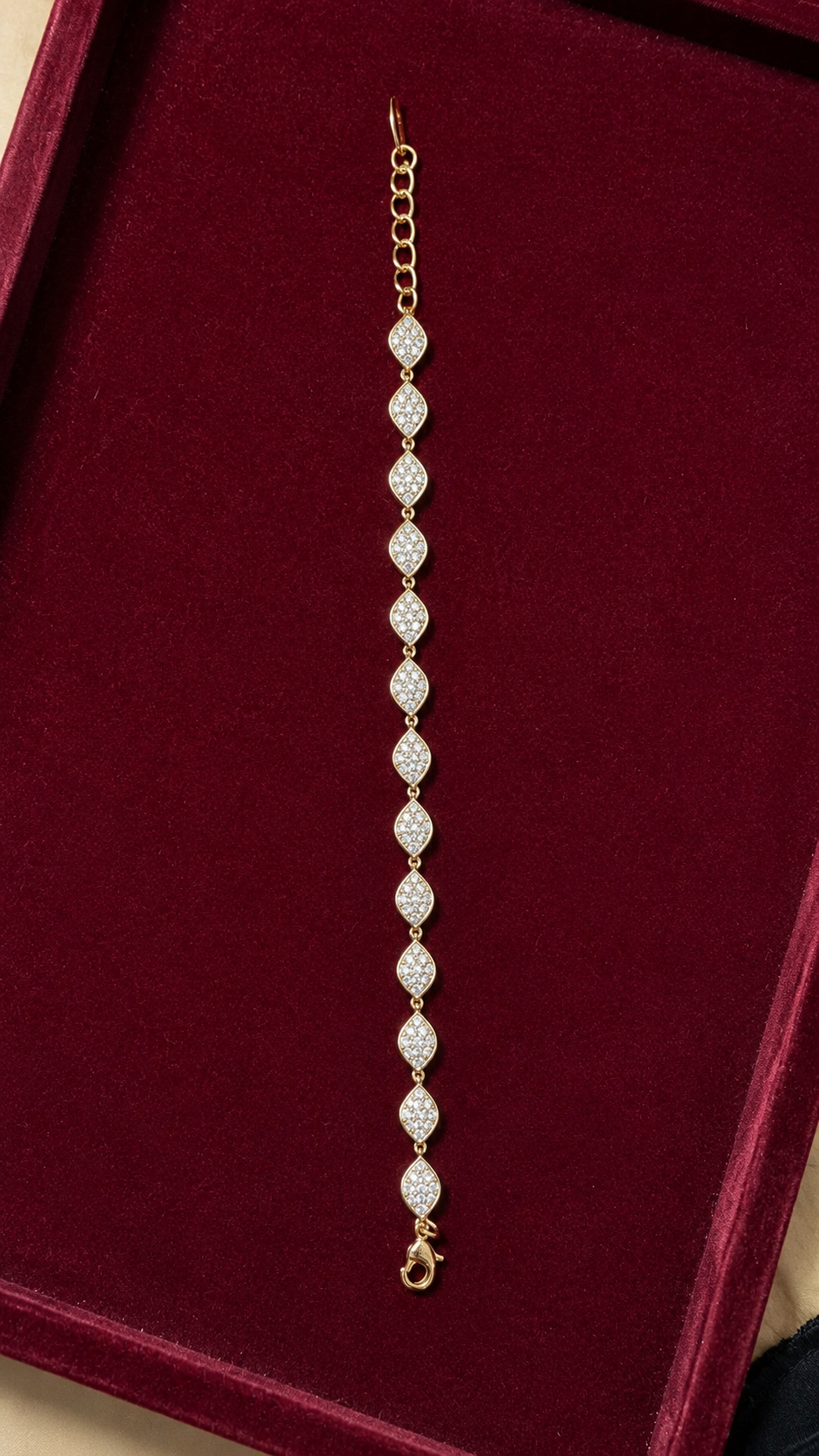 Lustra Leaf AD 316L Anti Tarnish Bracelet