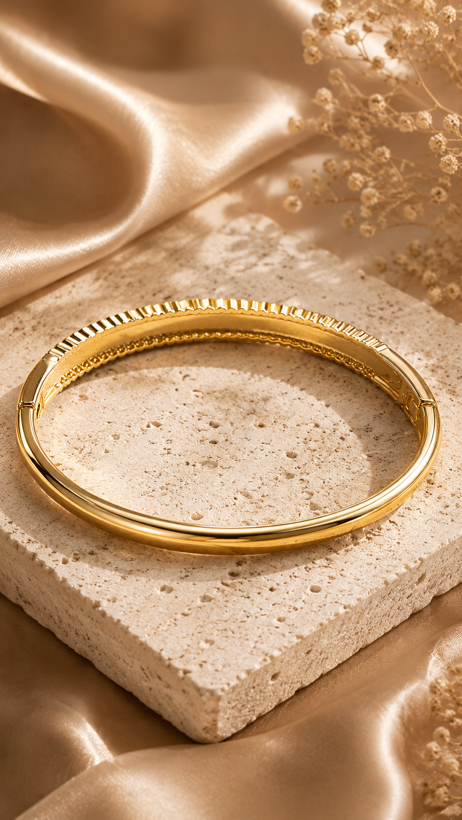 Crown 316L Anti-Tarnish AD Bangle Bracelet