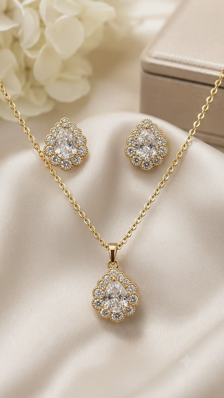 Aurelia Crest 316L Anti Tarnish AD Pendant Set