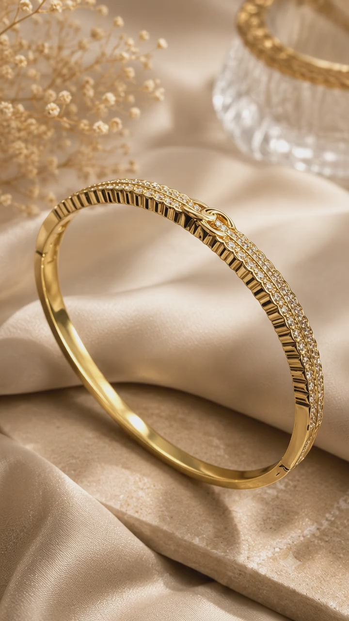 Crown 316L Anti-Tarnish AD Bangle Bracelet