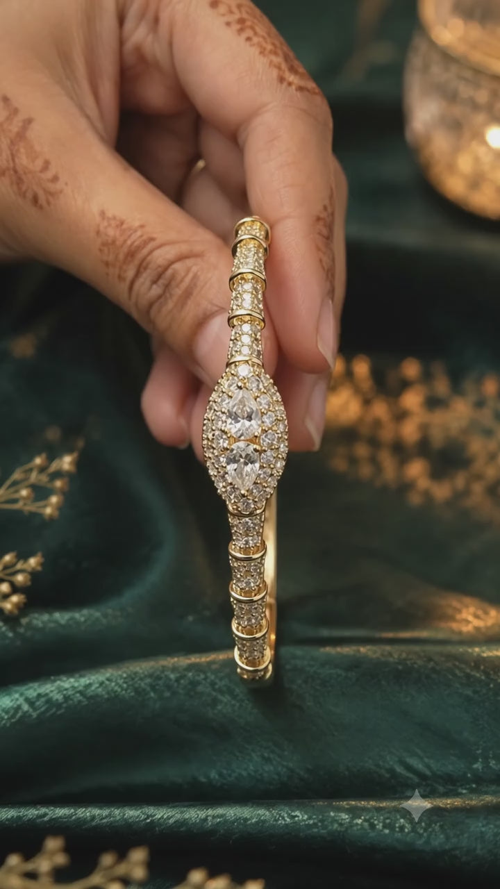 Teardrop 316L Anti Tarnish AD Bangle Bracelet